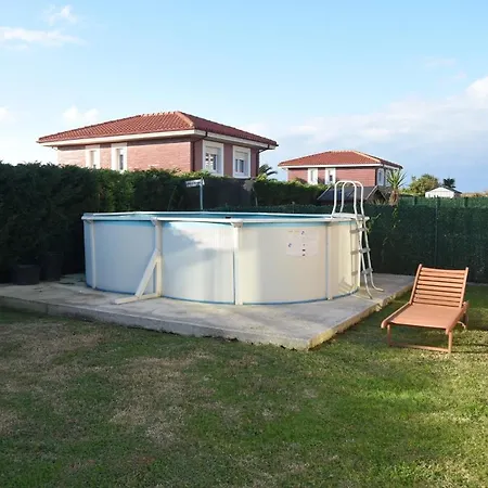 Chalet Con Piscina A 5 Min Playa Hébergement de vacances
