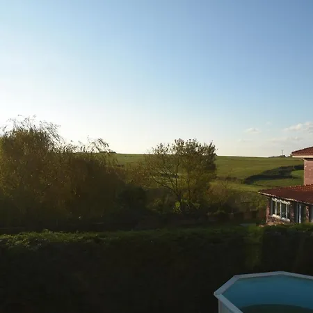 Chalet Con Piscina A 5 Min Playa Hébergement de vacances